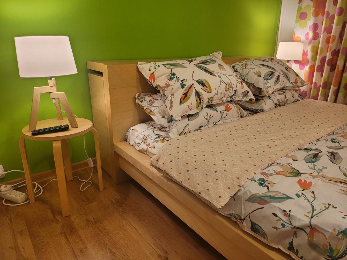 בוקרשט Family Friendly With Kids Room, Quiet And Peaceful מראה חיצוני תמונה