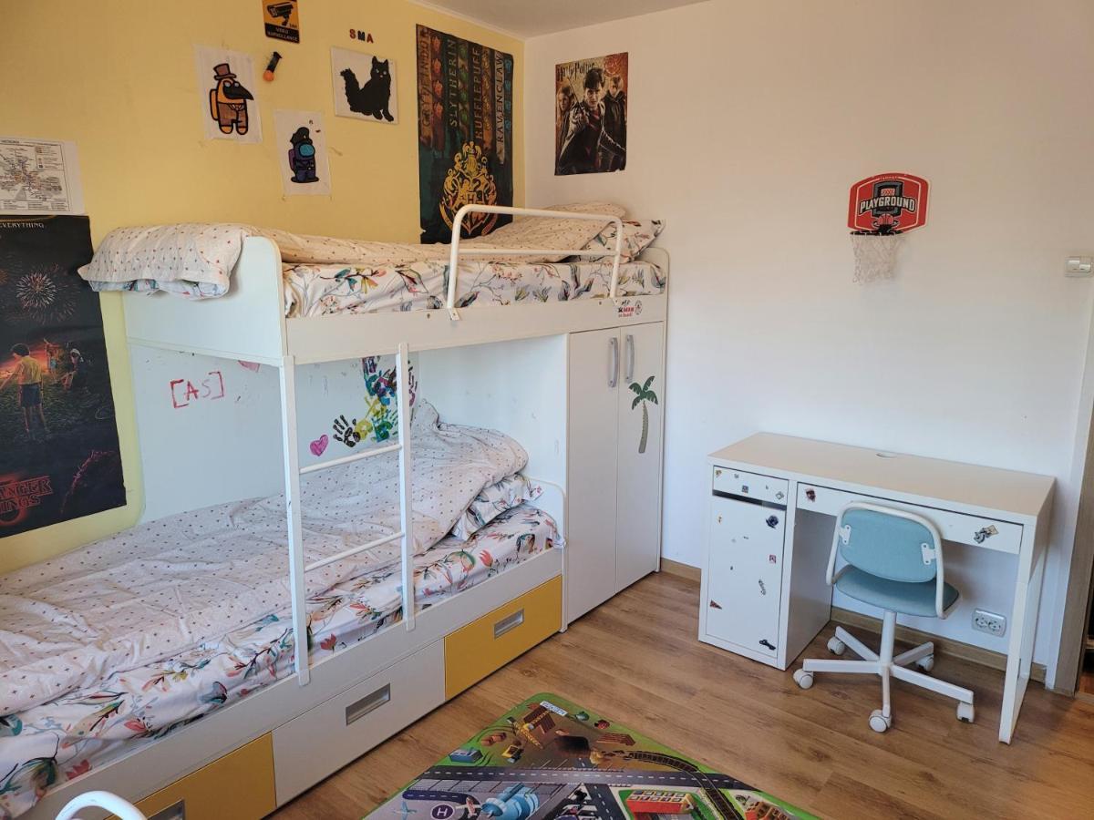 בוקרשט Family Friendly With Kids Room, Quiet And Peaceful מראה חיצוני תמונה